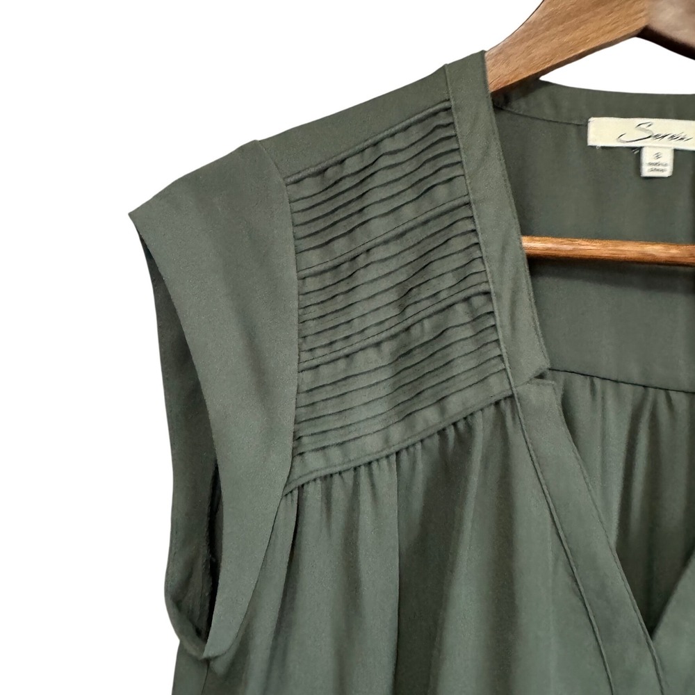 Serein Pintuck V-Neck Blouse Women Size S Olive Green Excellent Cap Sleeve Top - Picture 3 of 6